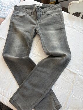 Free People Skinny Jeans in Faded Gray